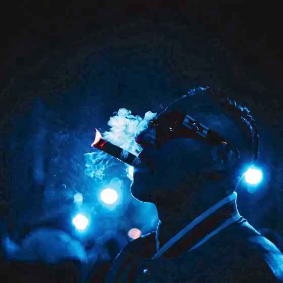 Konzert-Shooting blaue Bühnenlichter – click.swiss